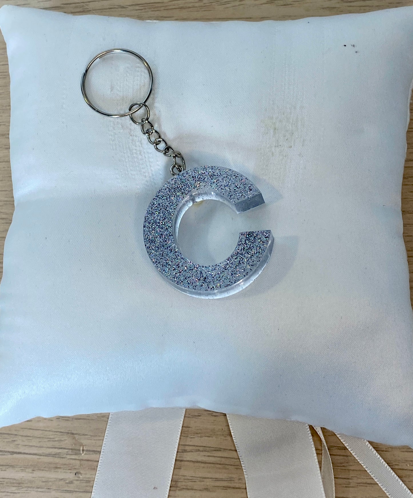 Porte Clé Lettre Paillette Argent - Anneau Coloris Argent