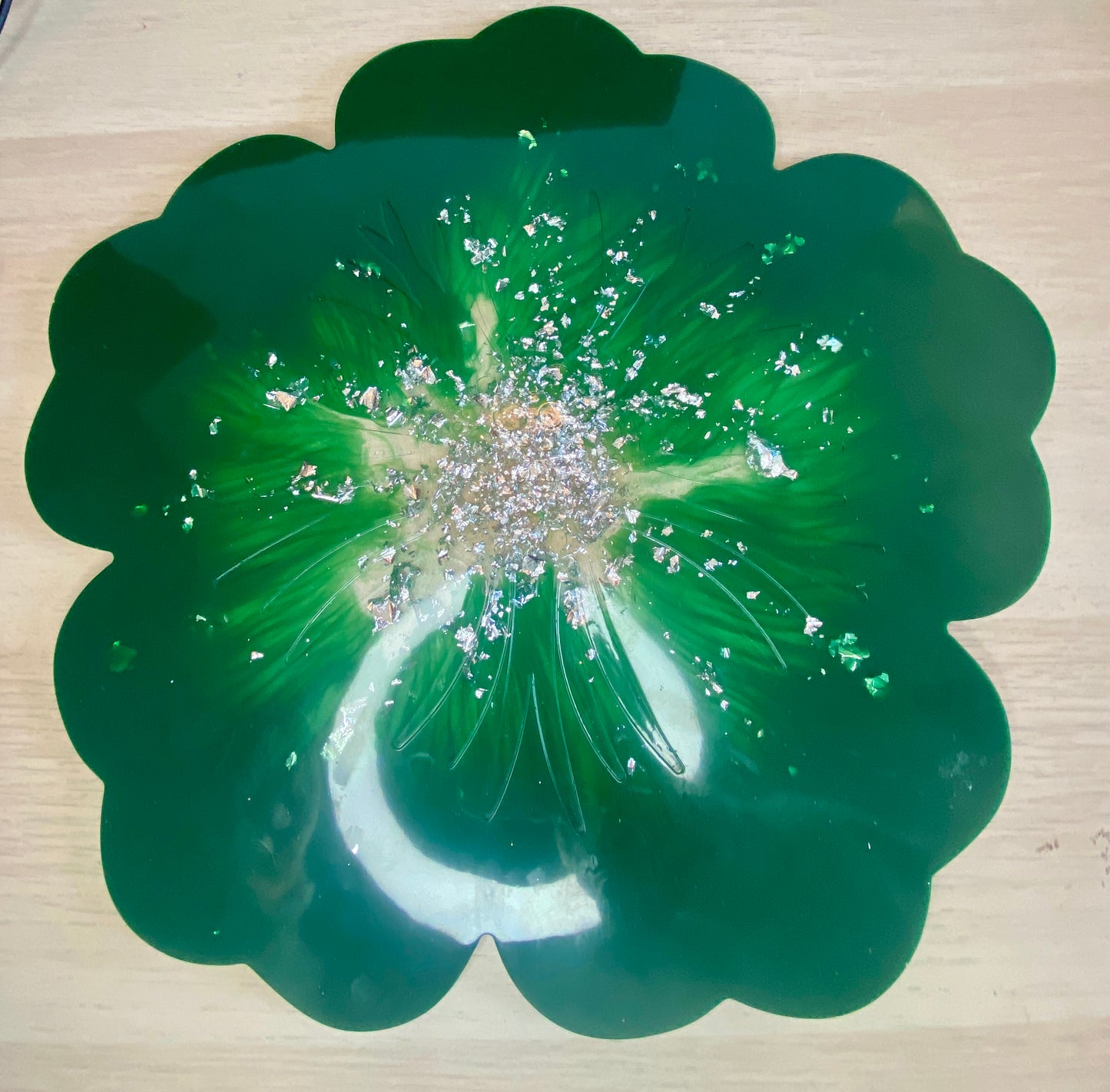 Plateau Fleur - Vert et Paillette Argent